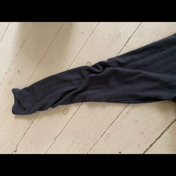 A & F black ribbed turtleneck - Picture 4 of 6